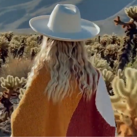 BOHO SUNDAY 2/8 2:30 pst 🌼🙌🌼 - Picture 2 of 16